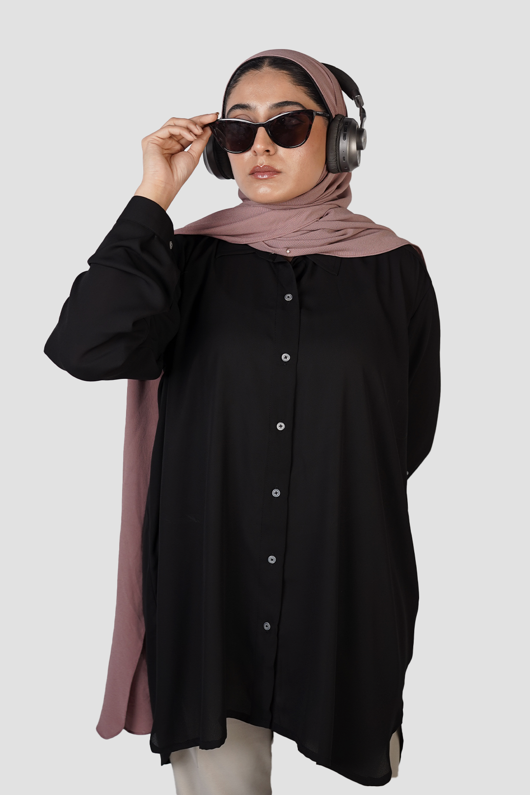 TIMELESS BLACK SHIRT